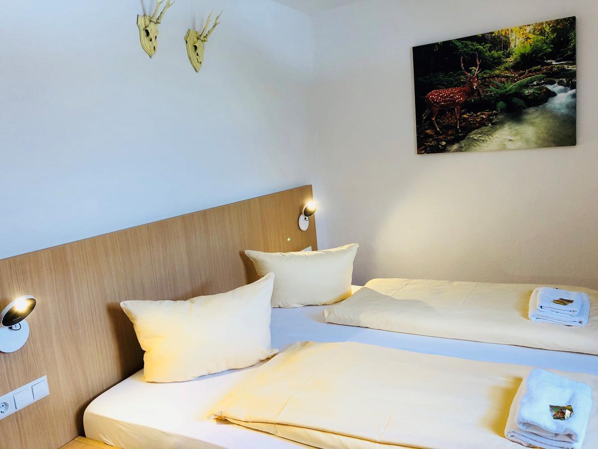 Hotel - Restaurant Hirschen - Werneths Landgasthof Beim Europa- Park Rust Rheinhausen Eksteriør billede